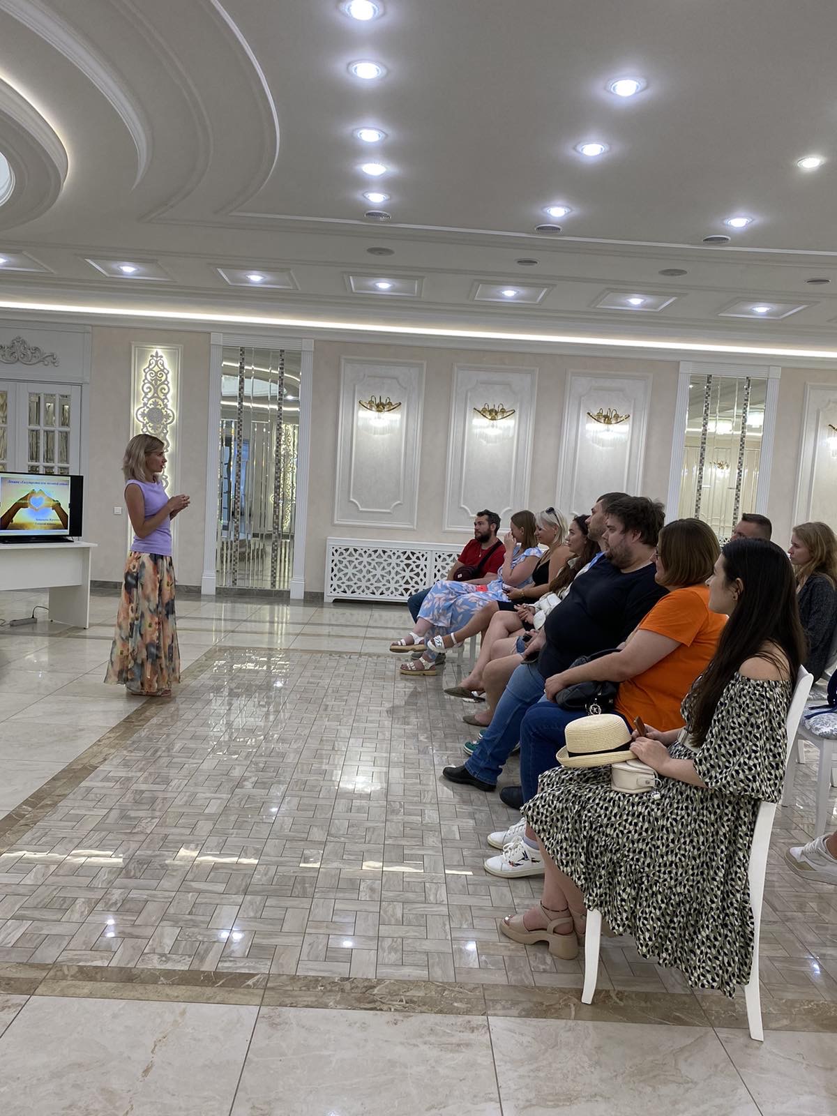 17 августа состоялась лекция «Государство для молодой семьи» во дворце бракосочетания г.о. Тольятти
